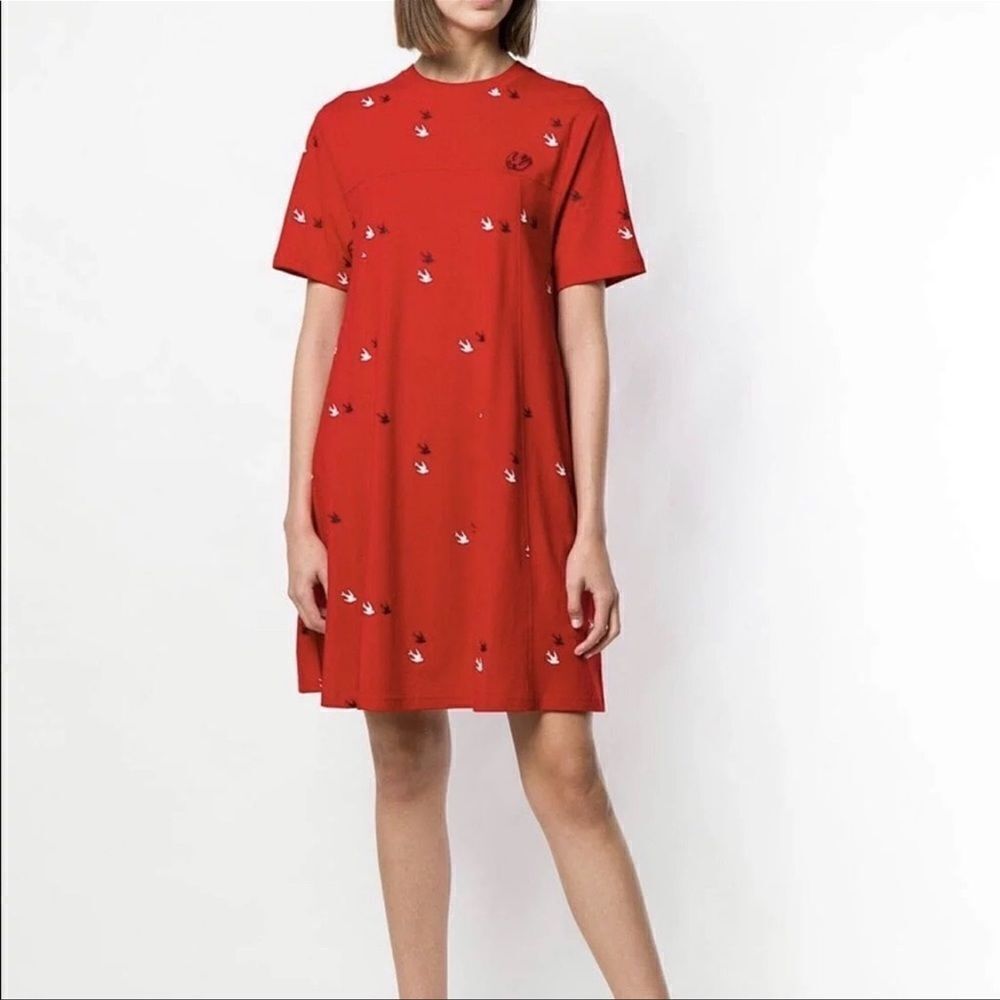 McQ by AMcQ XS Red Navy Swallow Twins Short Sleeve Cotton T-Shirt Dress